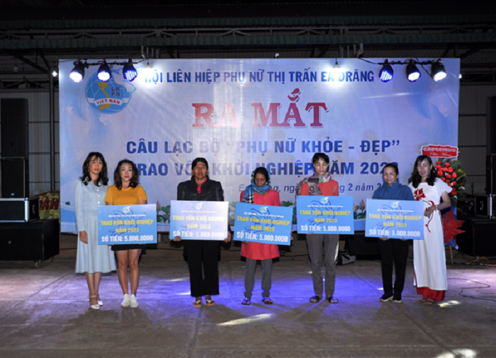 Ra mắt Câu lạc bộ "Phụ nữ khỏe - đẹp” và trao vốn khởi nghiệp năm 2023